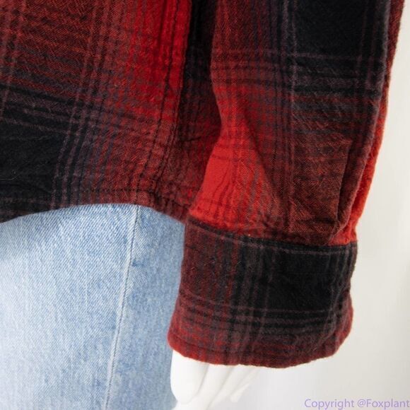 Woolrich black and red plaid, button down shirt, size Large - Picture 5 of 13